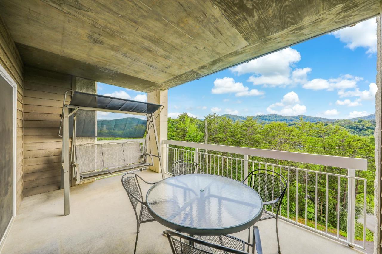 Apartment Livin It Up Whispering Pines 632 Pigeon Forge