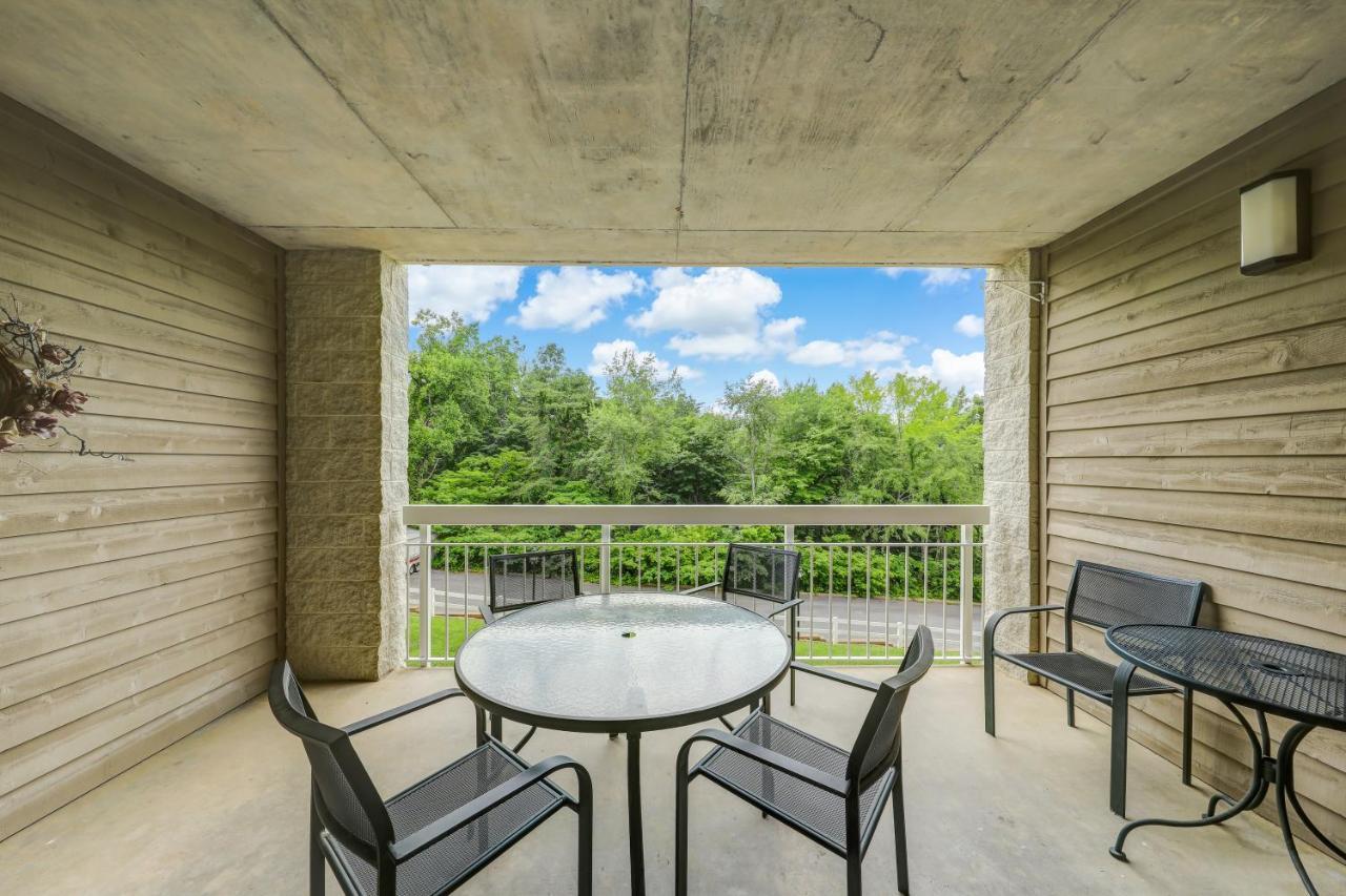 Whispering Pines 424 Apartment *