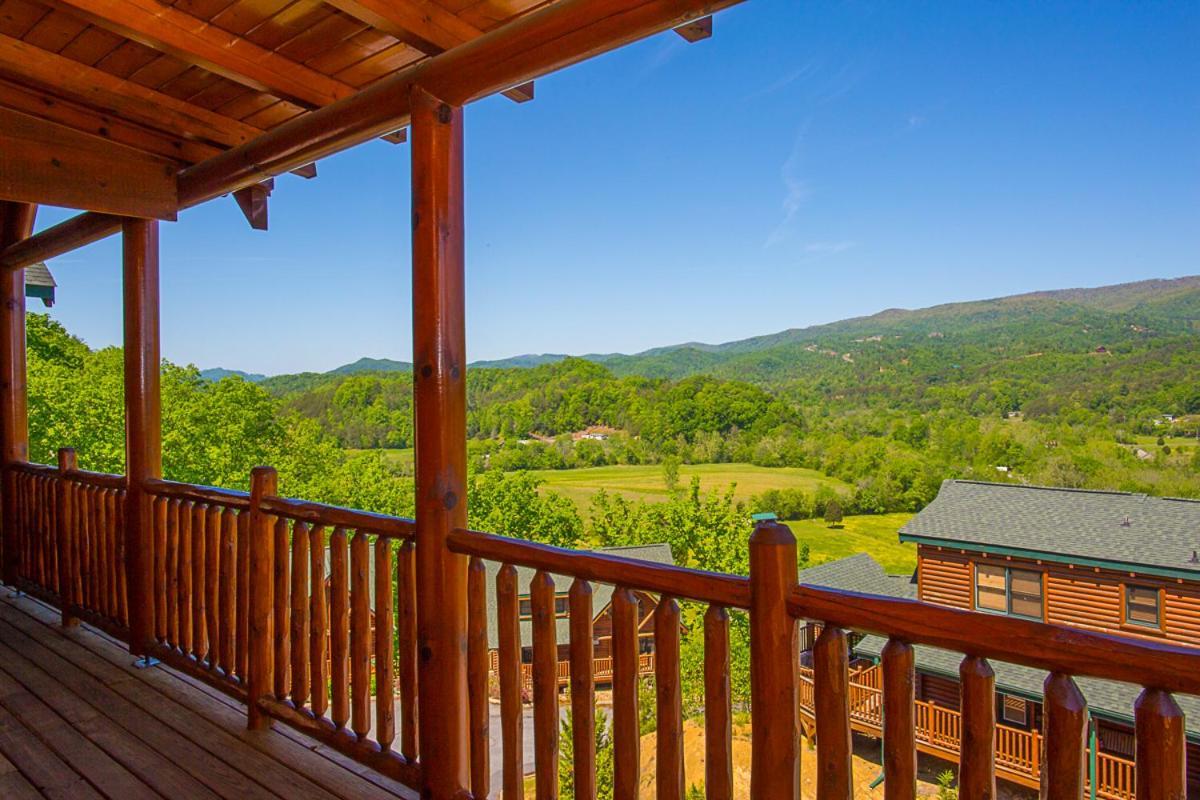 Misty Mountain Hideaway Apartment