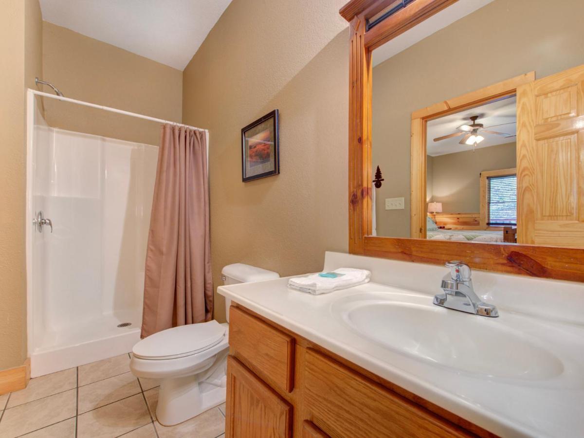 Holiday home Moonlight Theater Lodge, 3 Bedrooms, Hot Tub, Pool, Sleeps 14 *