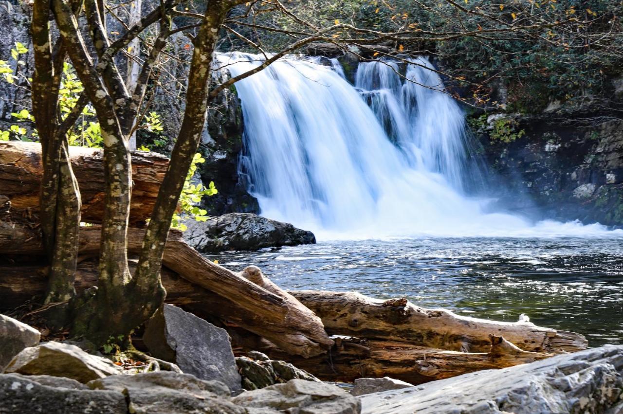 Whispering Pines 124 Pigeon Forge