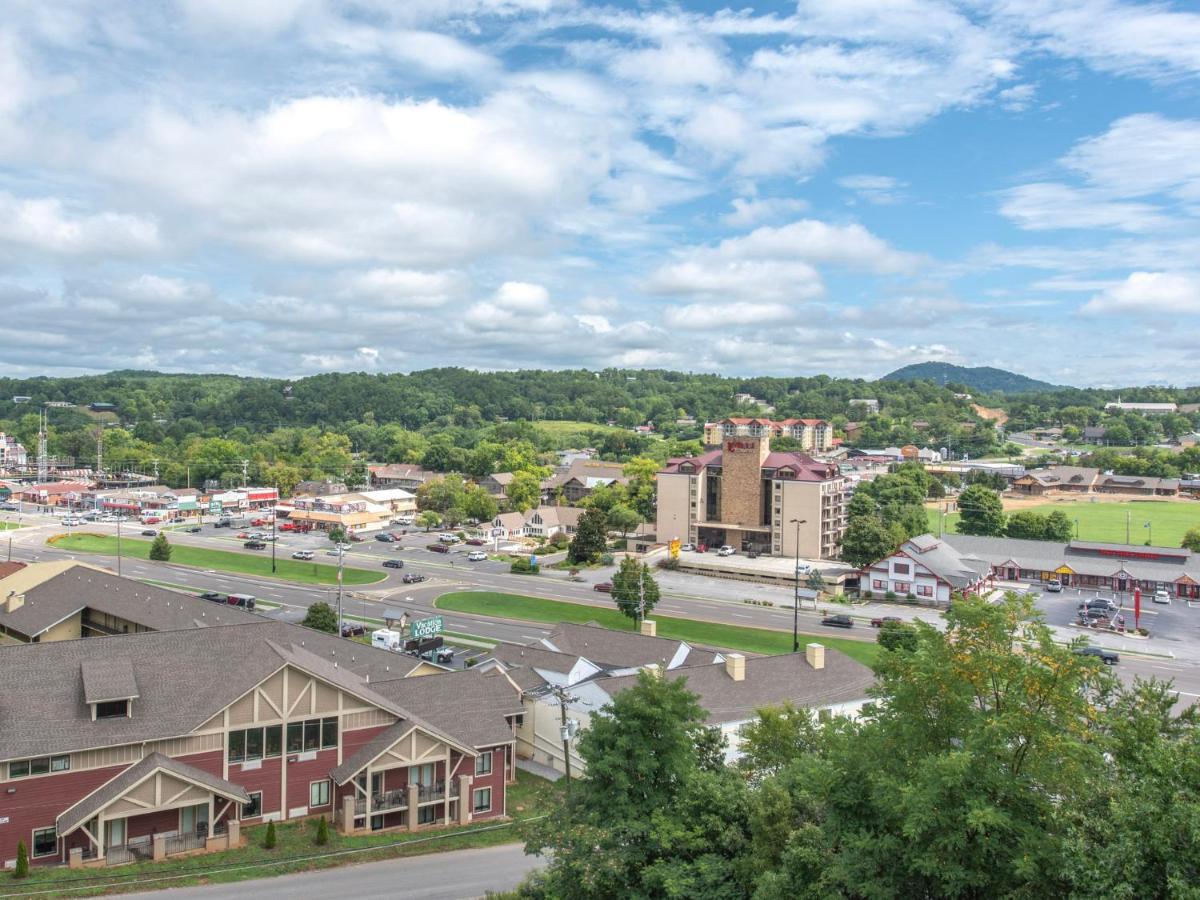 Smoky Mountain Memories Whispering Pines 232 * Pigeon Forge