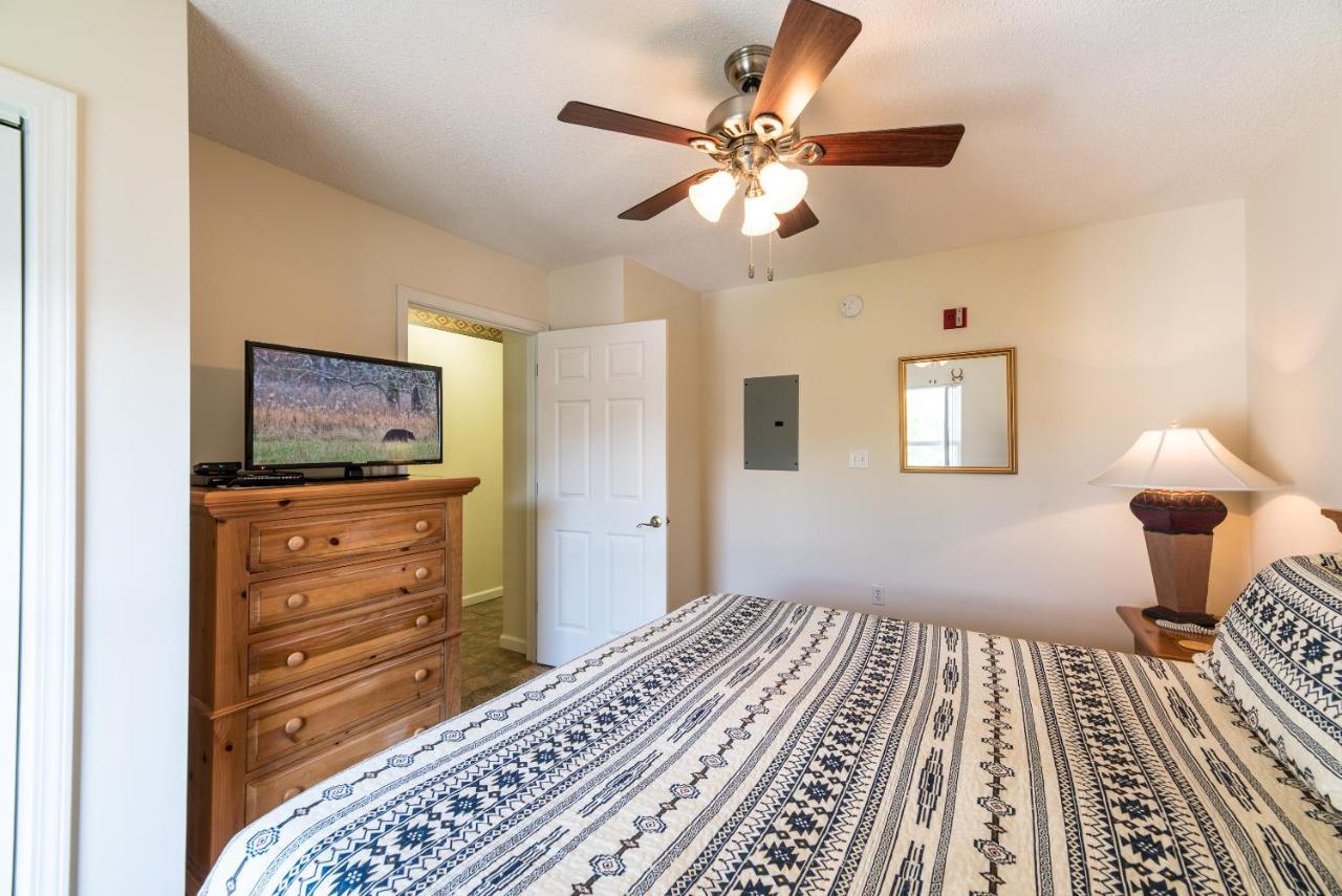 Apartment Time For 2! Whispering Pines 251 *