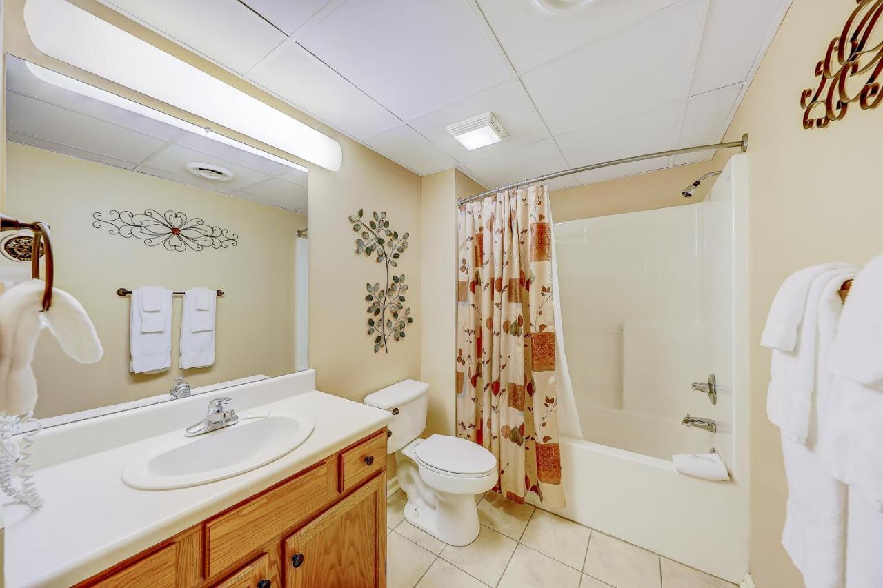 Dream A Little Dream Whispering Pines 411 Apartment *