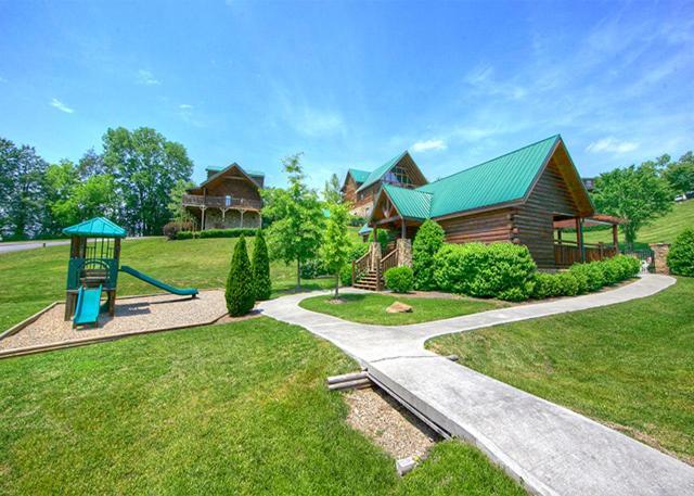 A Mountain Paradise Pigeon Forge