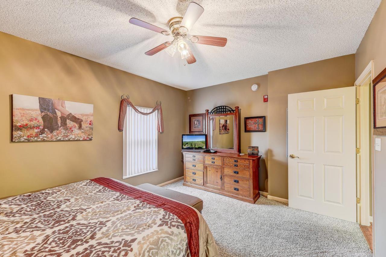 Smoky Mountain Dream Whispering Pines 641