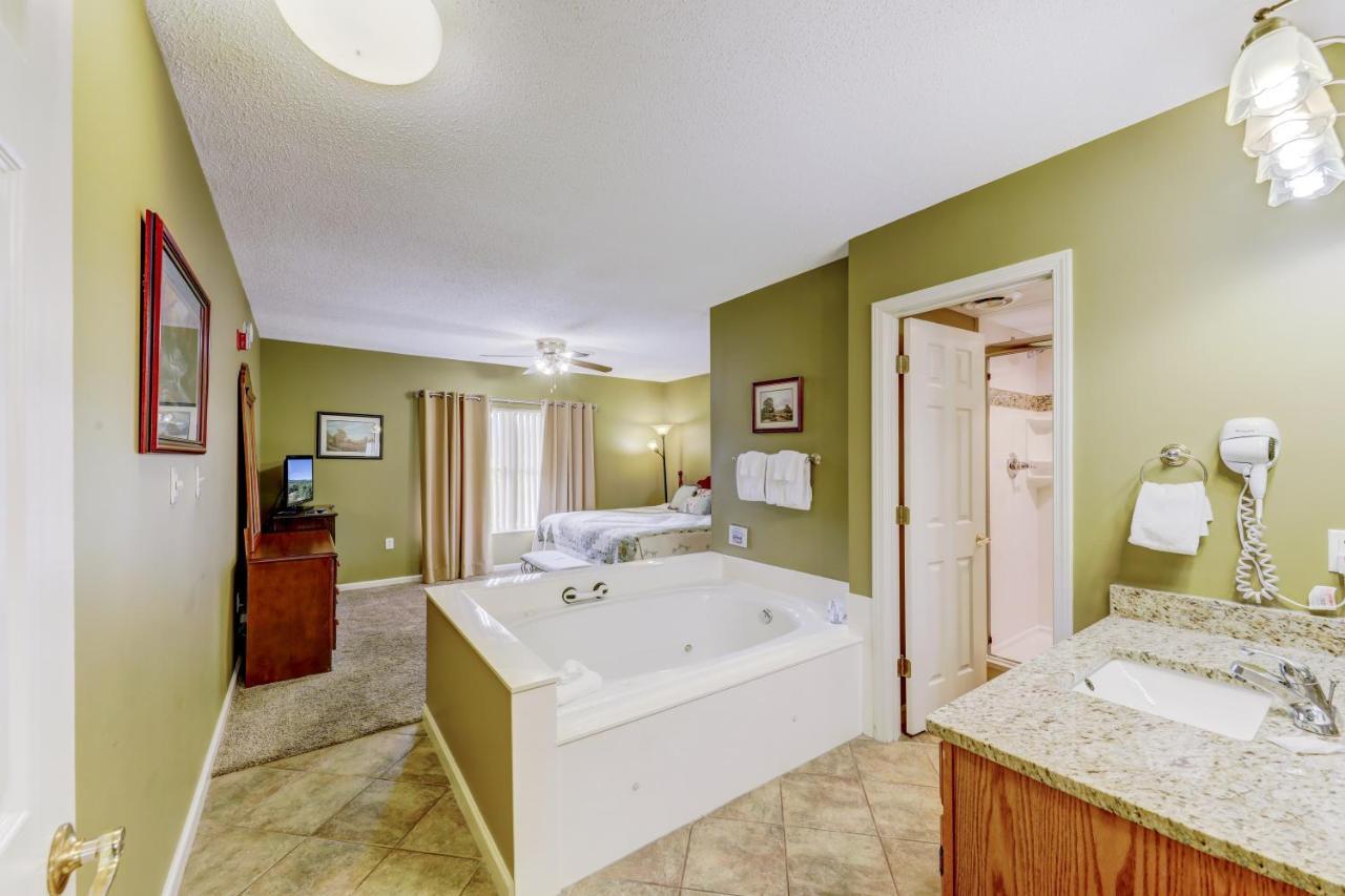 About The View Whispering Pines 453 Apartment