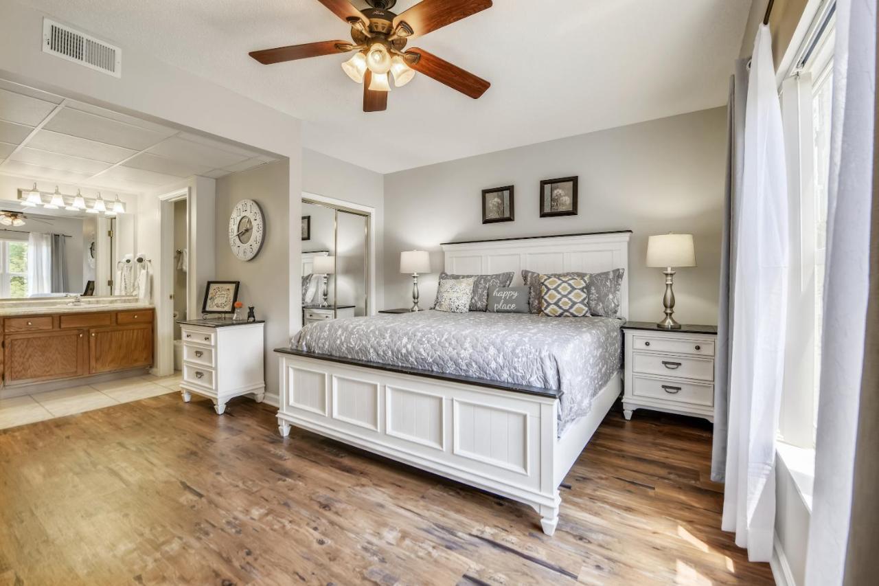 Apartment Our Happy Place Whispering Pines 414