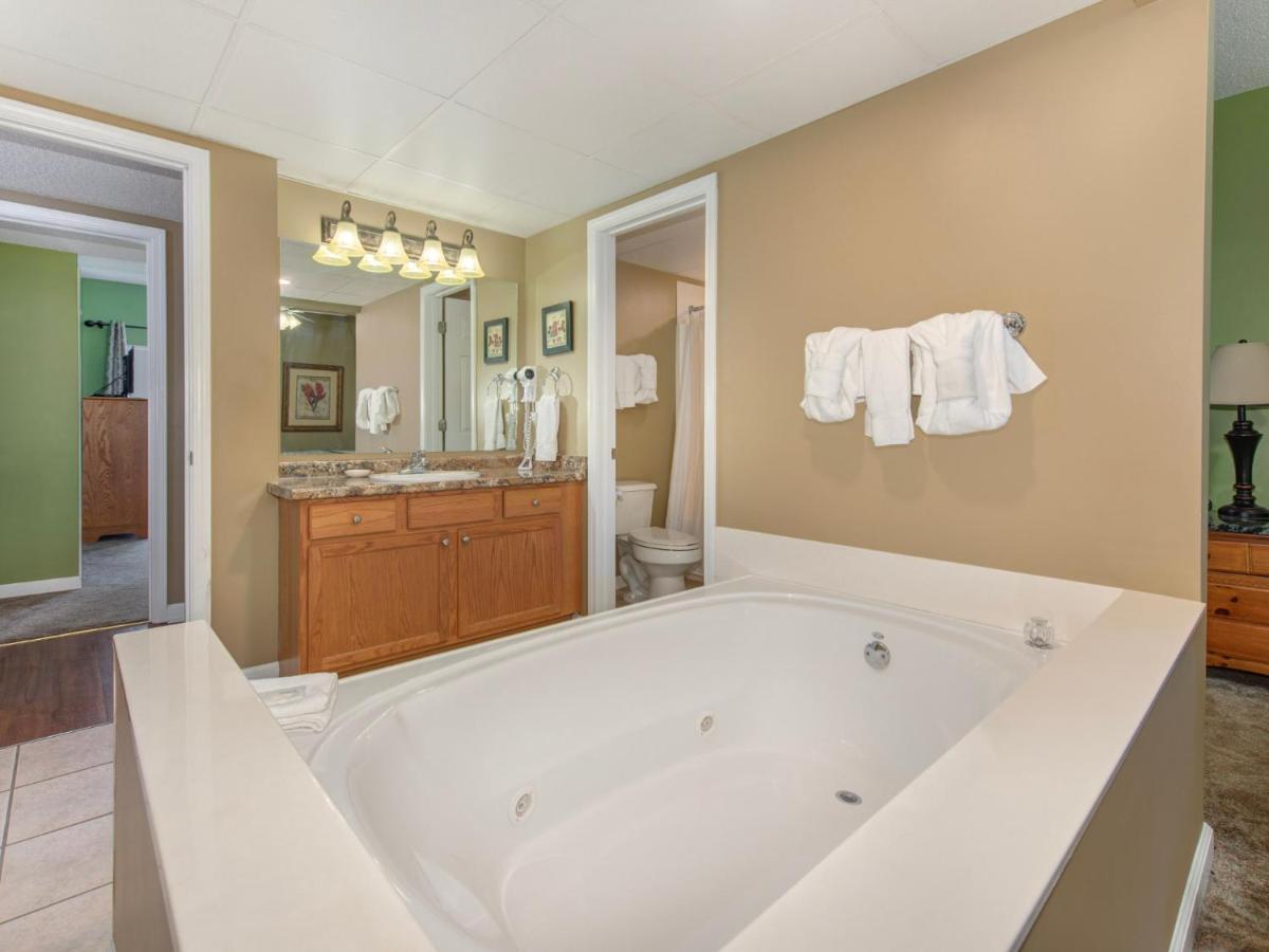 Downtown Retreat Whispering Pines 534 Apartment
