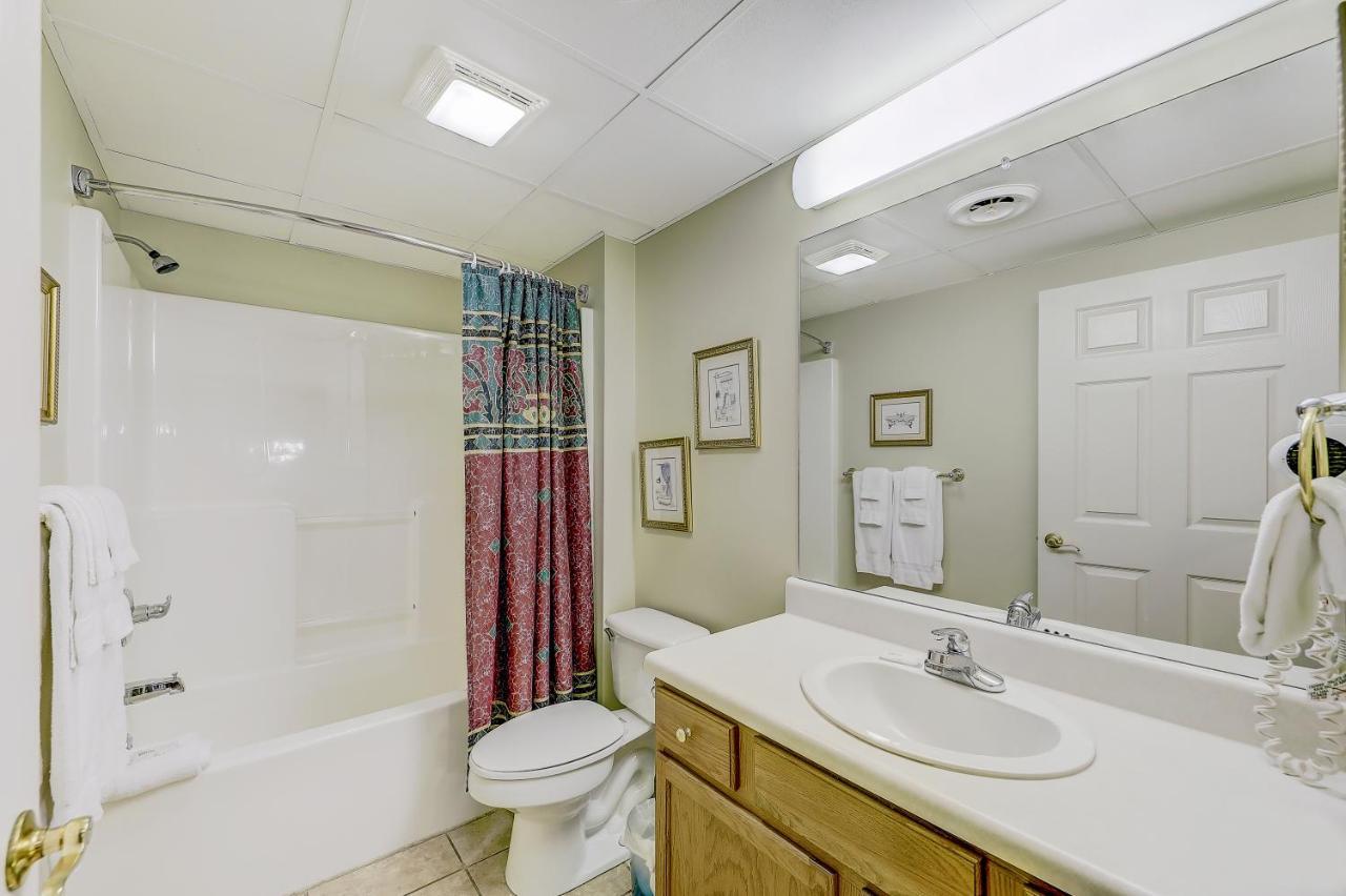 Whispering Pines 424 Apartment