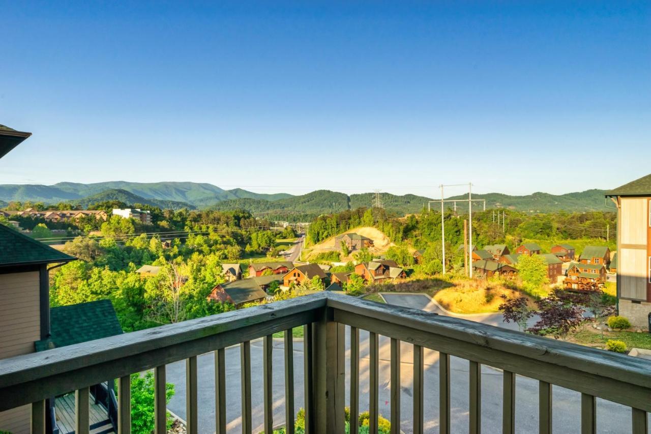 Spring Sale! 6br,theater,hottub,game,pet Friendly Holiday home