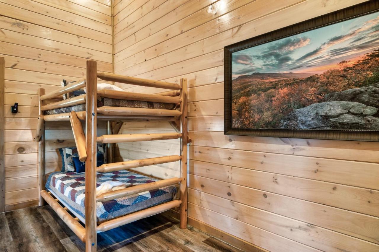 Spring Sale! 6br,theater,hottub,game,pet Friendly