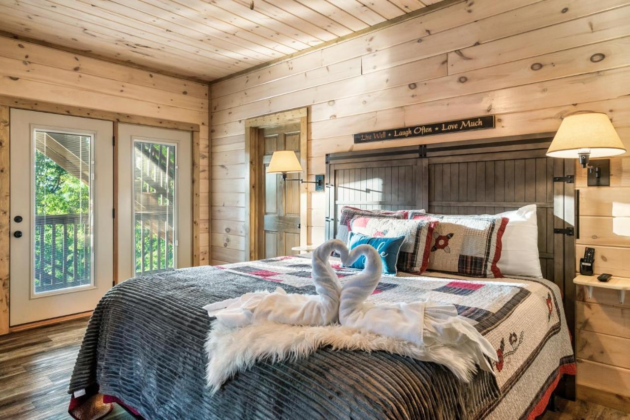 Spring Sale! 6br,theater,hottub,game,pet Friendly *