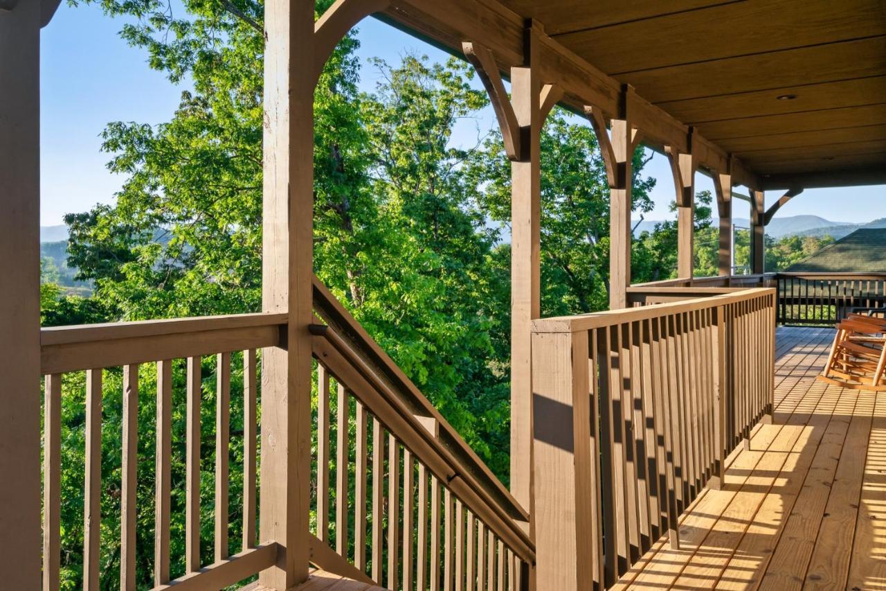 Holiday home Spring Sale! 6br,theater,hottub,game,pet Friendly *