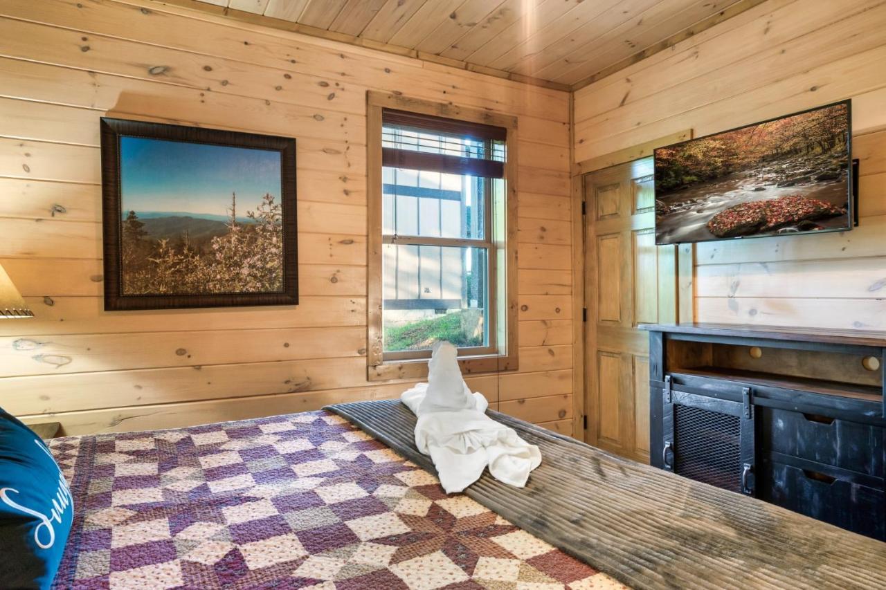 Spring Sale! 6br,theater,hottub,game,pet Friendly