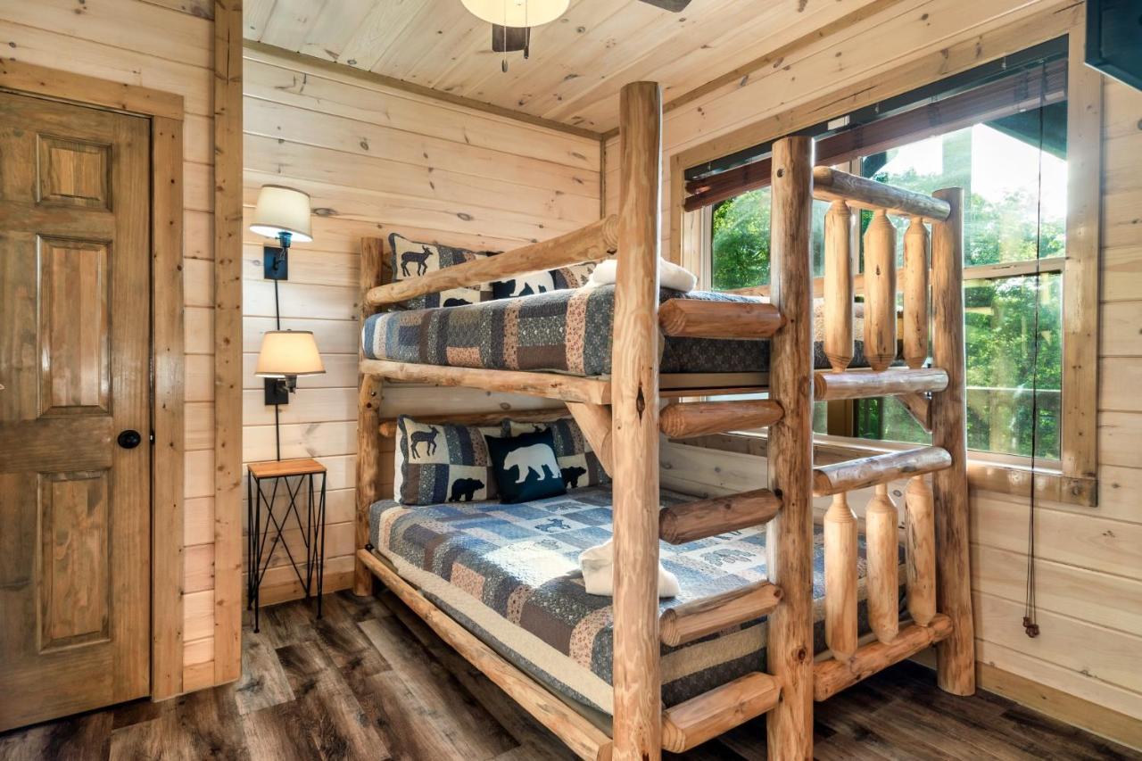 Spring Sale! 6br,theater,hottub,game,pet Friendly Pigeon Forge