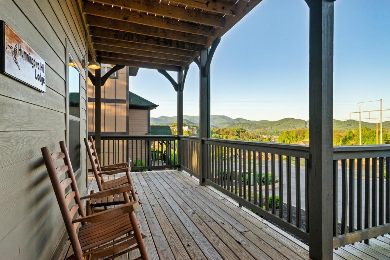 Holiday home Spring Sale! 6br,theater,hottub,game,pet Friendly