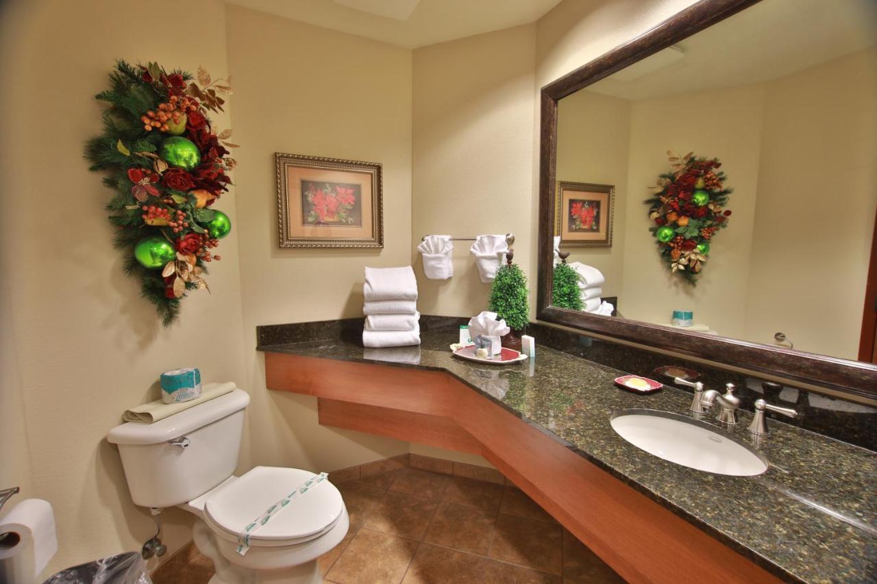 The At Christmas Place Hotel