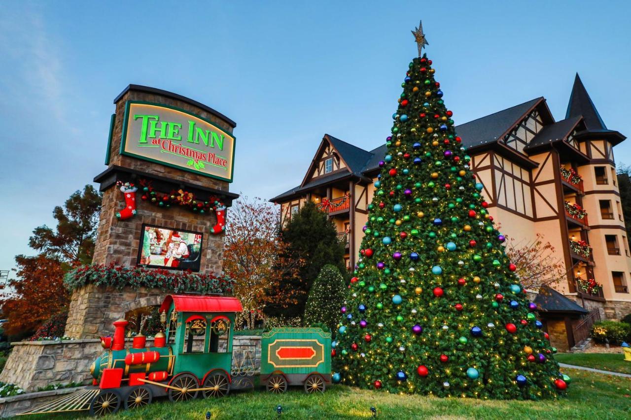 The At Christmas Place Hotel 4*