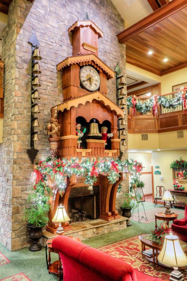 Hotel The At Christmas Place