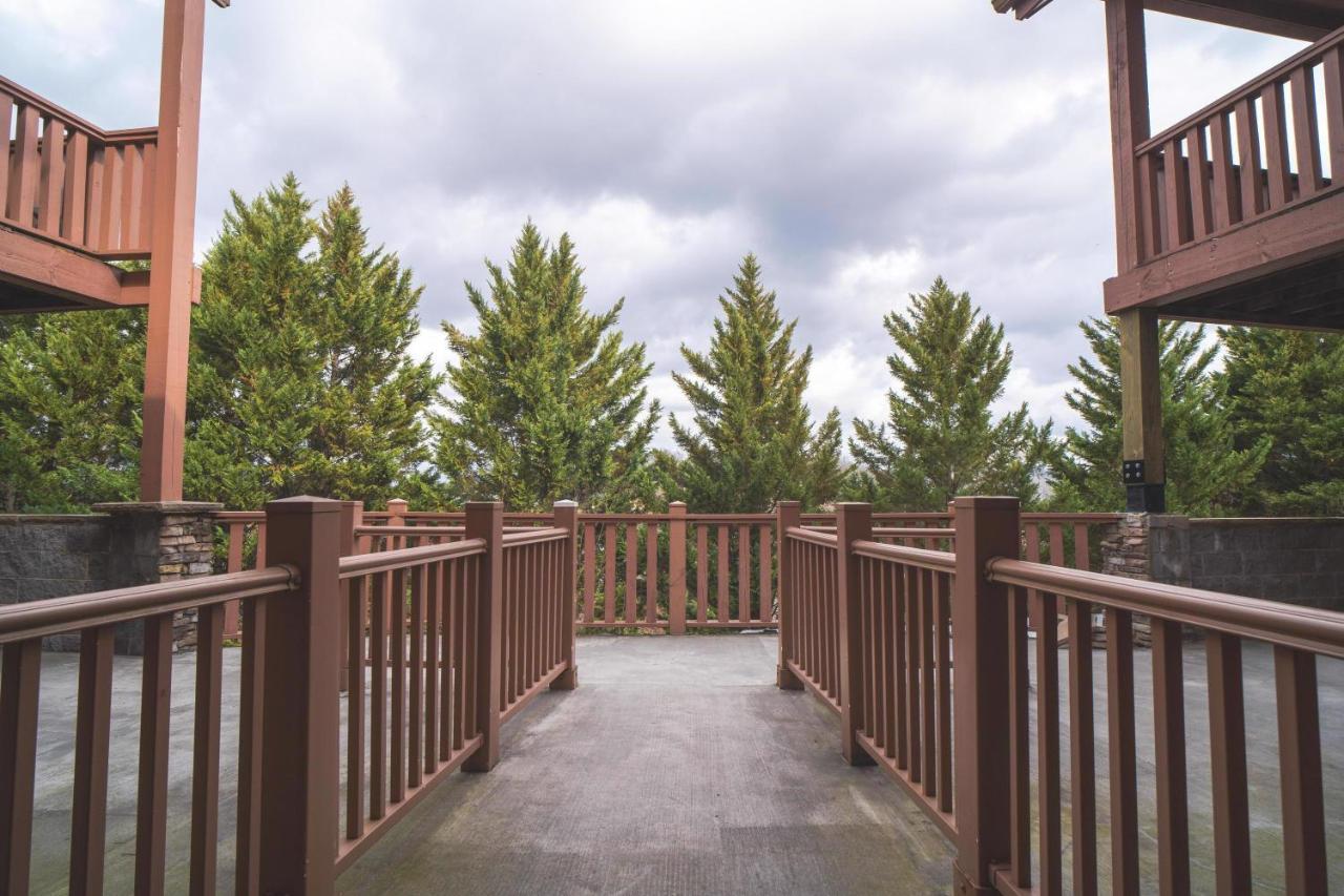 Gv - Unit 3202 - Fairway Pigeon Forge