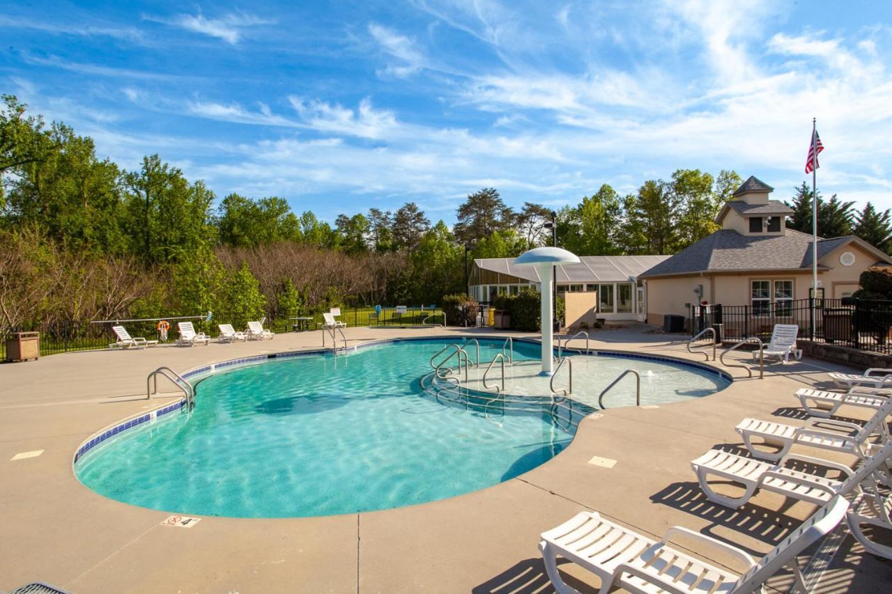 Holiday home Mountain Retreat View Community Amenities