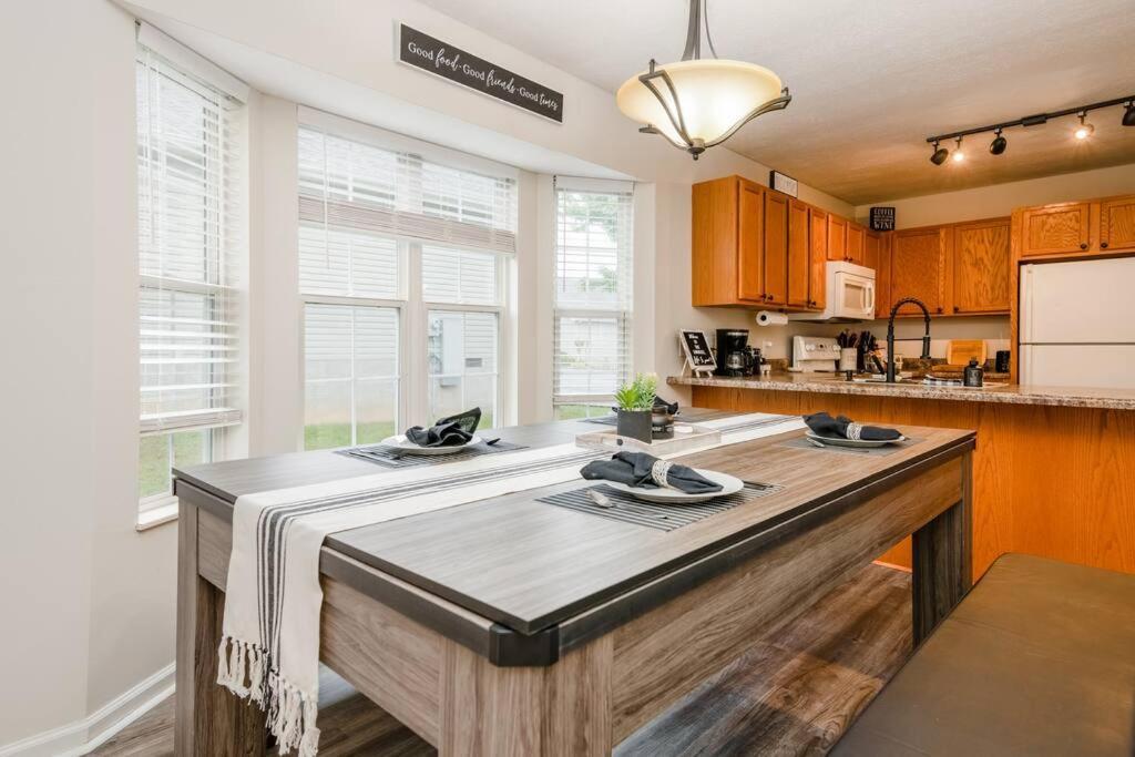 Great Smoky Mountain Get-away Holiday home *