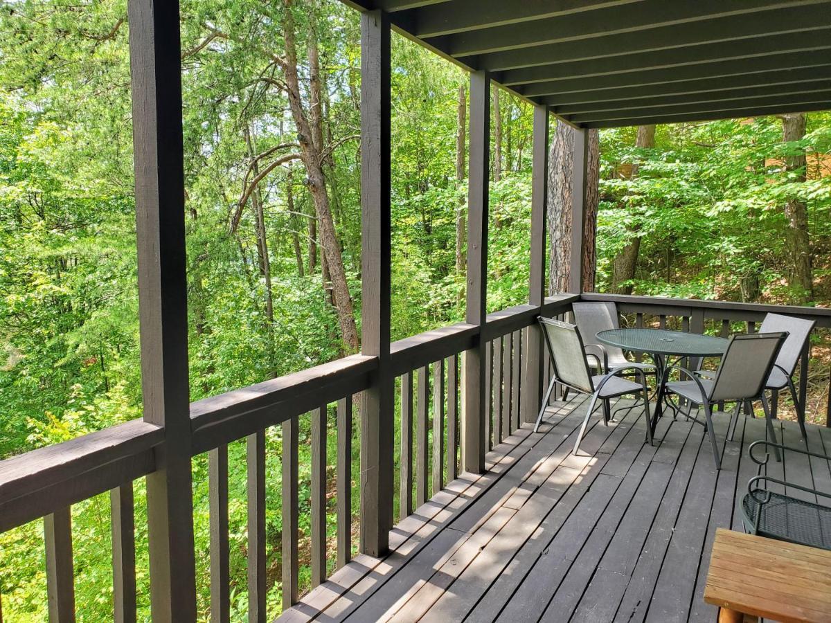 Hillbilly Hilton-pet Friendly-sleeps 4-free Tickets-mountain View Chalet