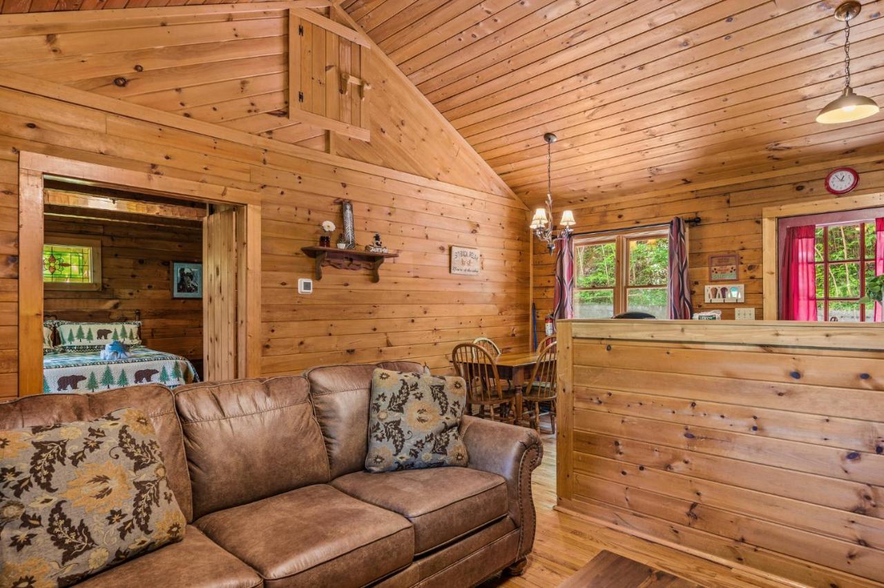 Holiday home Romantic Log With Hot Tub
