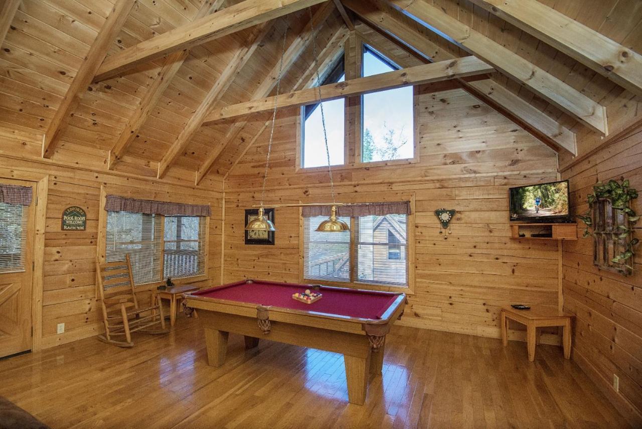 Er226 - Locker's Mountain Hideaway * Pigeon Forge