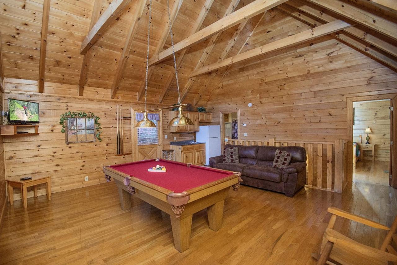 Er226 - Locker's Mountain Hideaway Holiday home Pigeon Forge