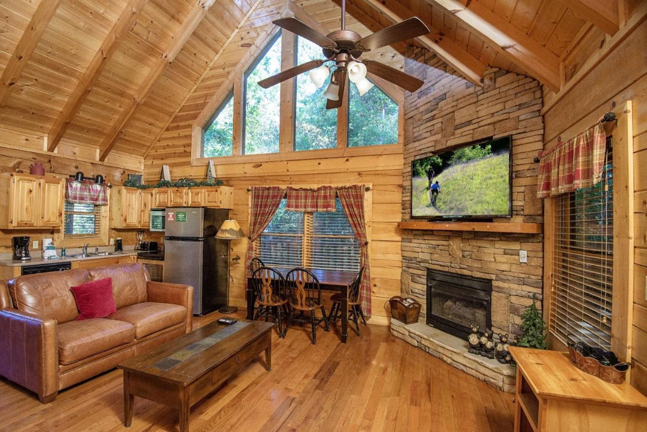 Er244 - Black Hawk Hideaway Holiday home Pigeon Forge