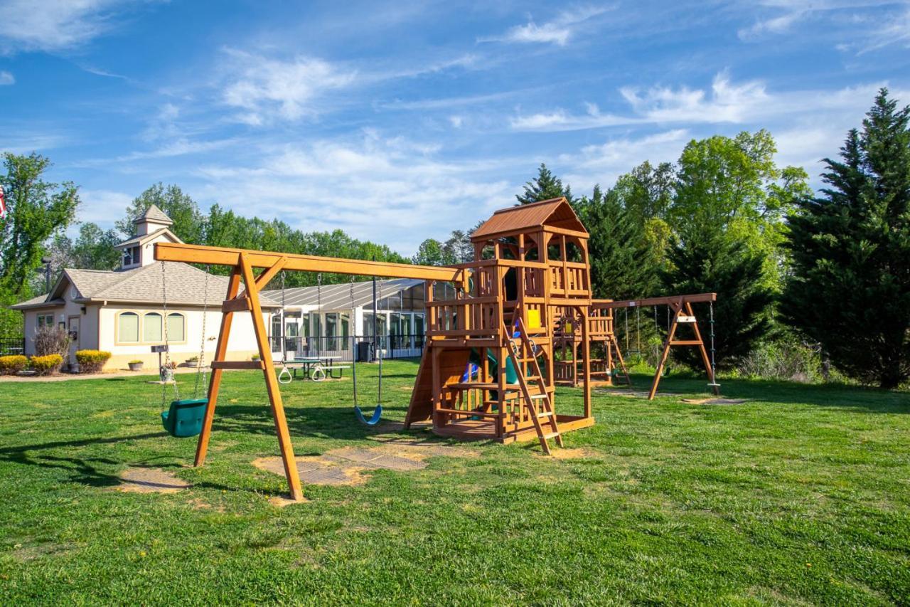 Holiday home Mountain Retreat View Community Amenities Pigeon Forge