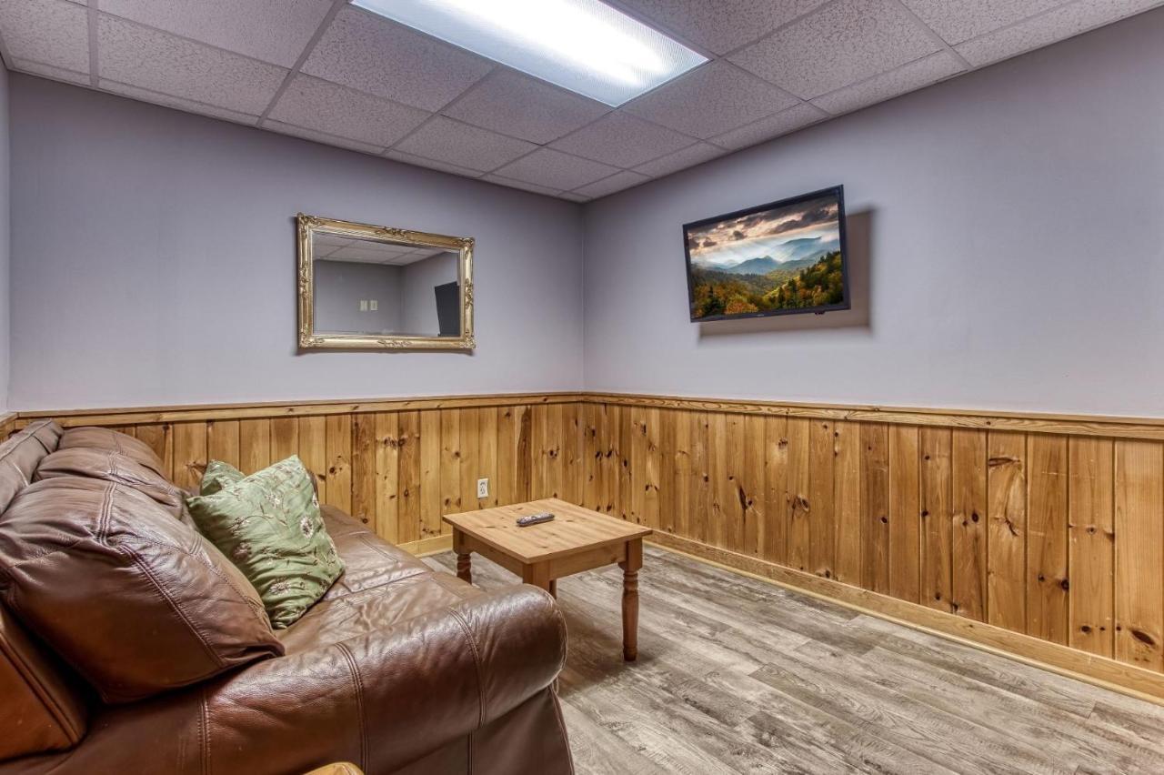Four-bedroom House Pigeon Forge
