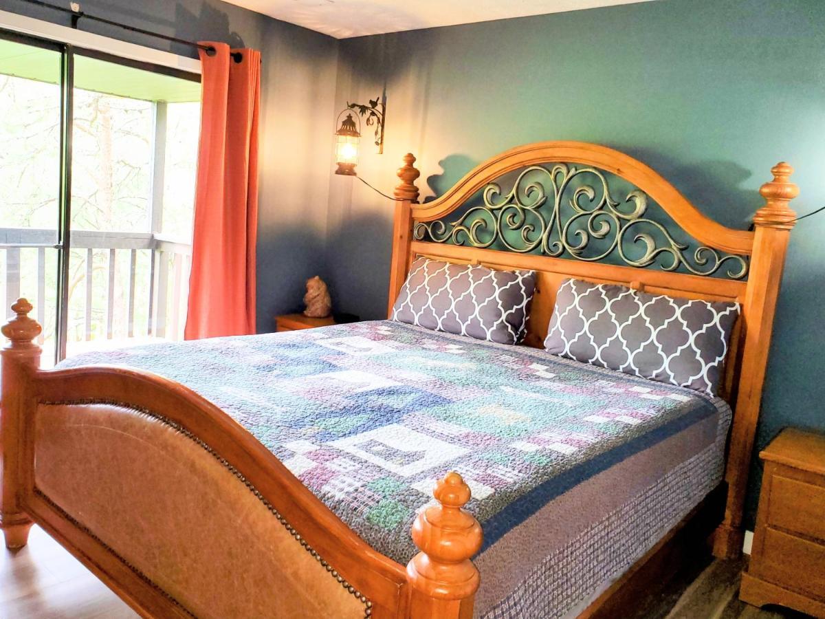 Hillbilly Hilton-pet Friendly-sleeps 4-free Tickets-mountain View