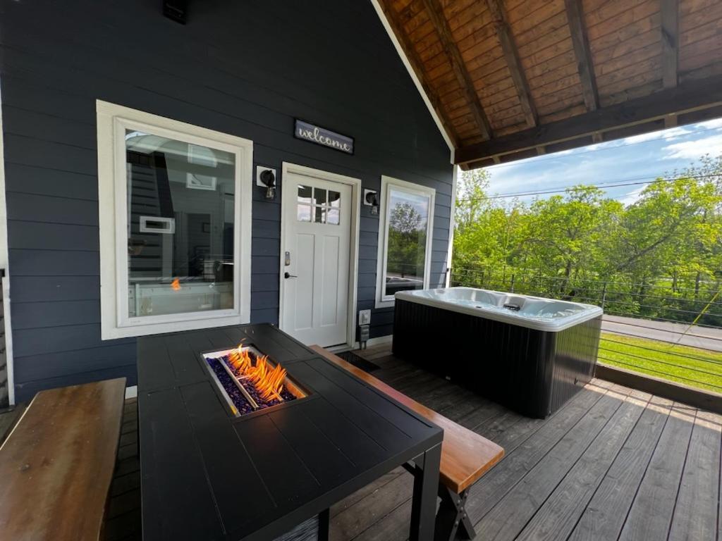 Apartment Modern Smoky Mountain Tiny House *