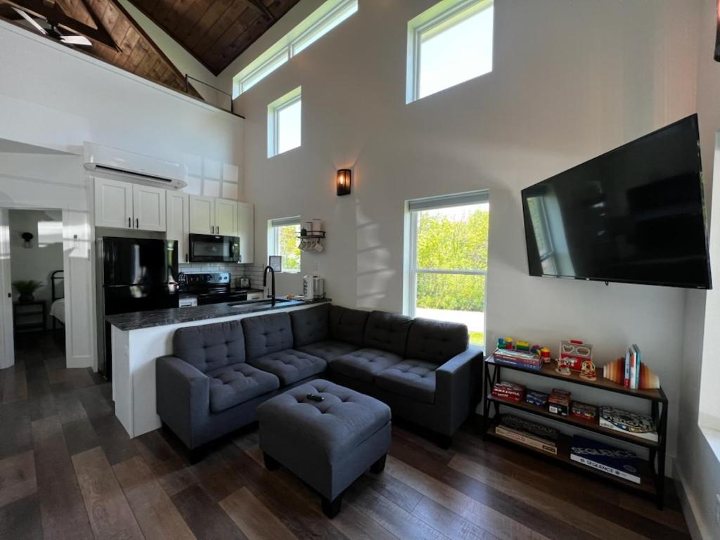 Apartment Modern Smoky Mountain Tiny House