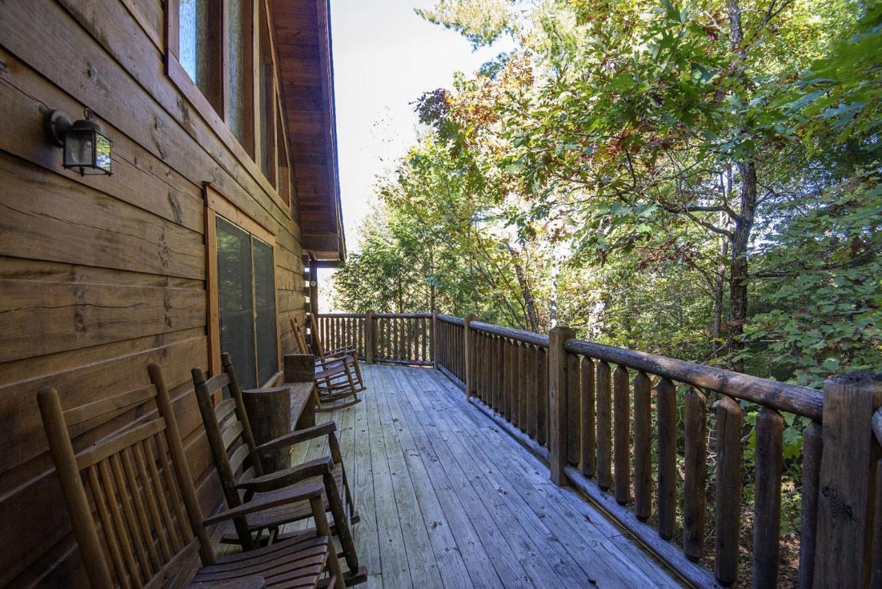 Er244 - Black Hawk Hideaway * Pigeon Forge