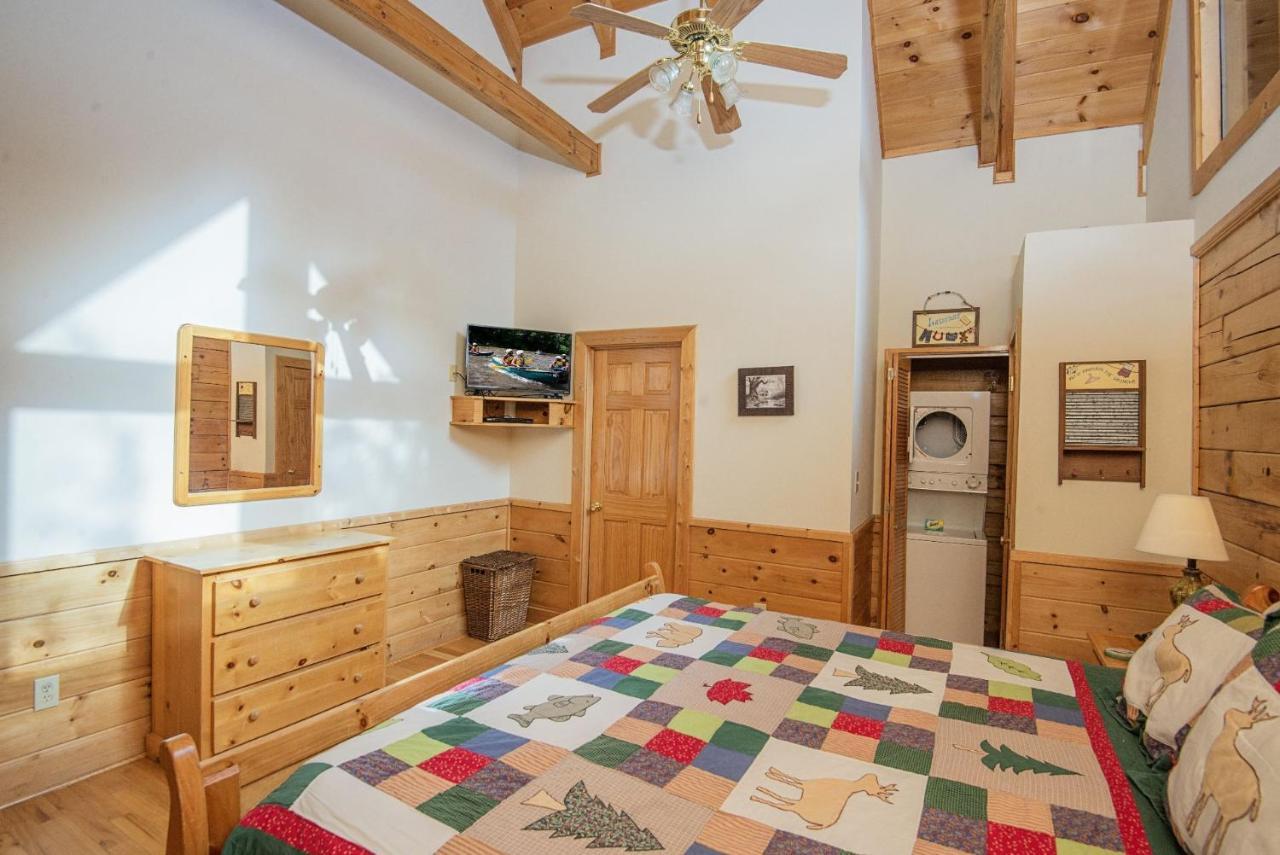 Er226 - Locker's Mountain Hideaway Holiday home Pigeon Forge