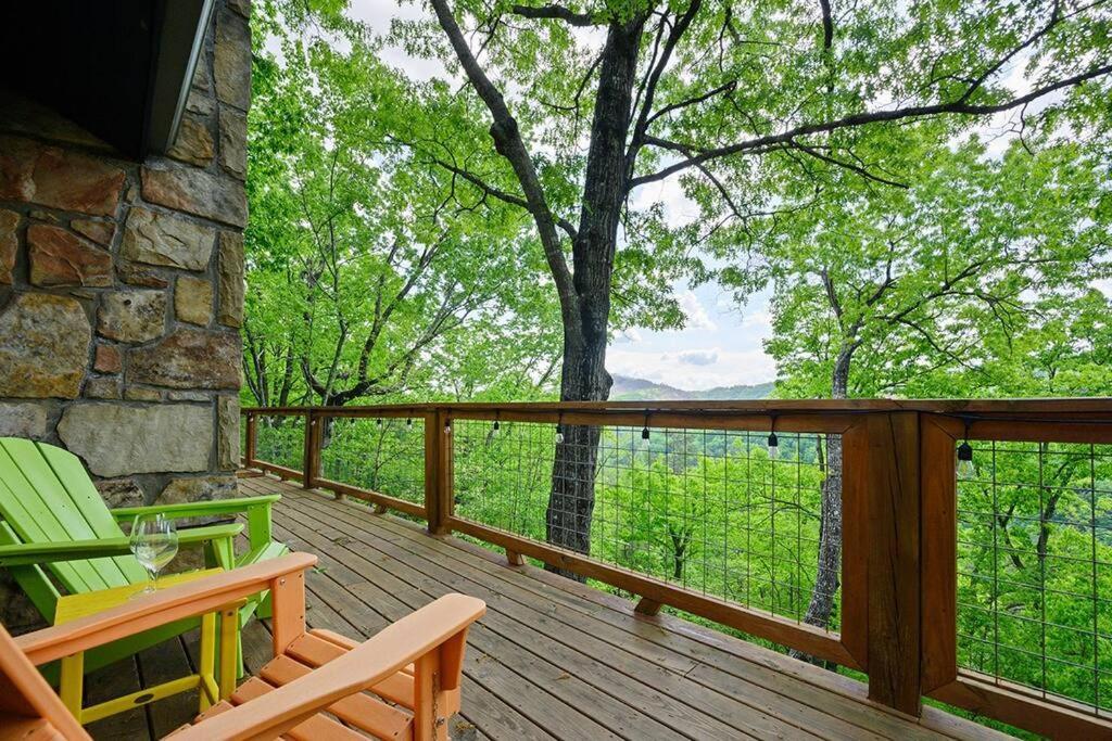 Holiday home Chic Private W/ Epic Views & Amenities! *
