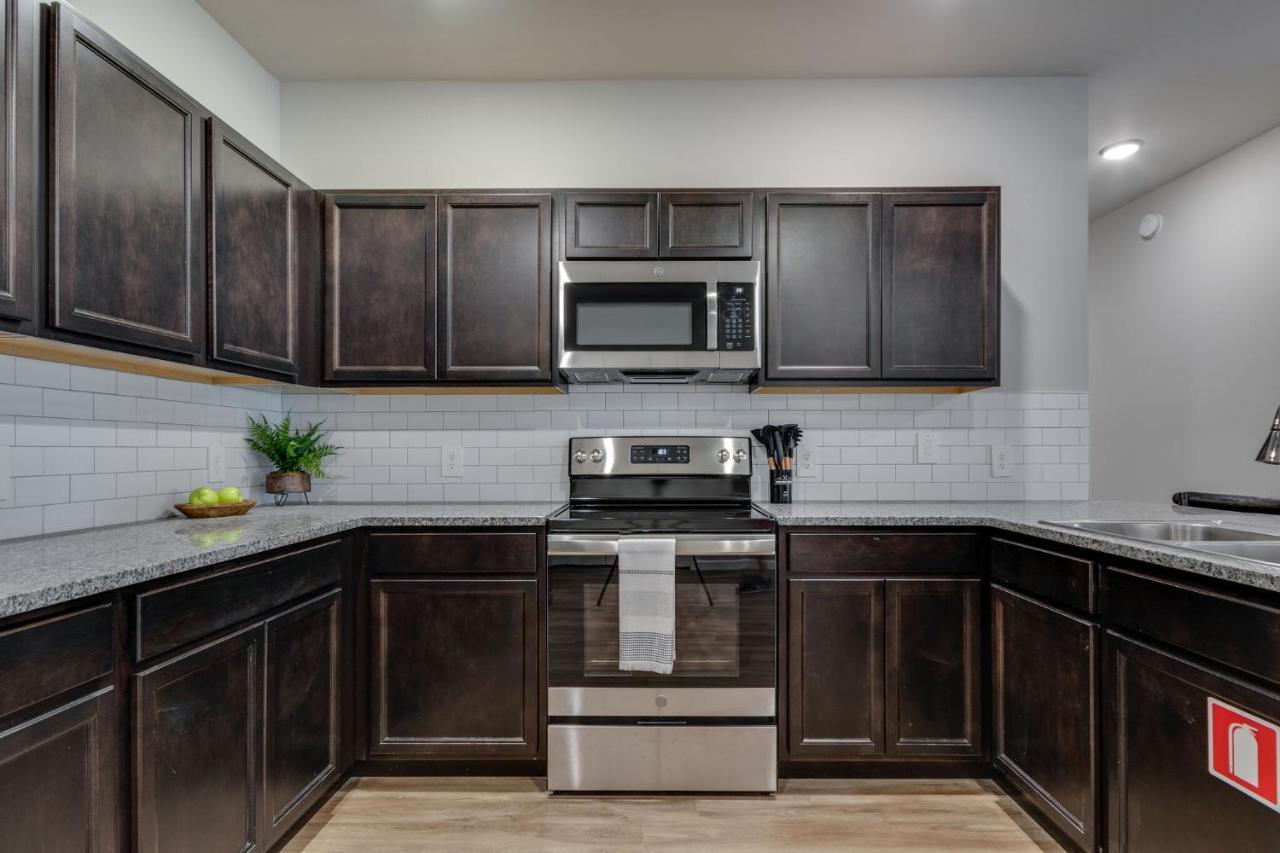 New 3 Bedroom Sleeps 6 Apartment Pigeon Forge