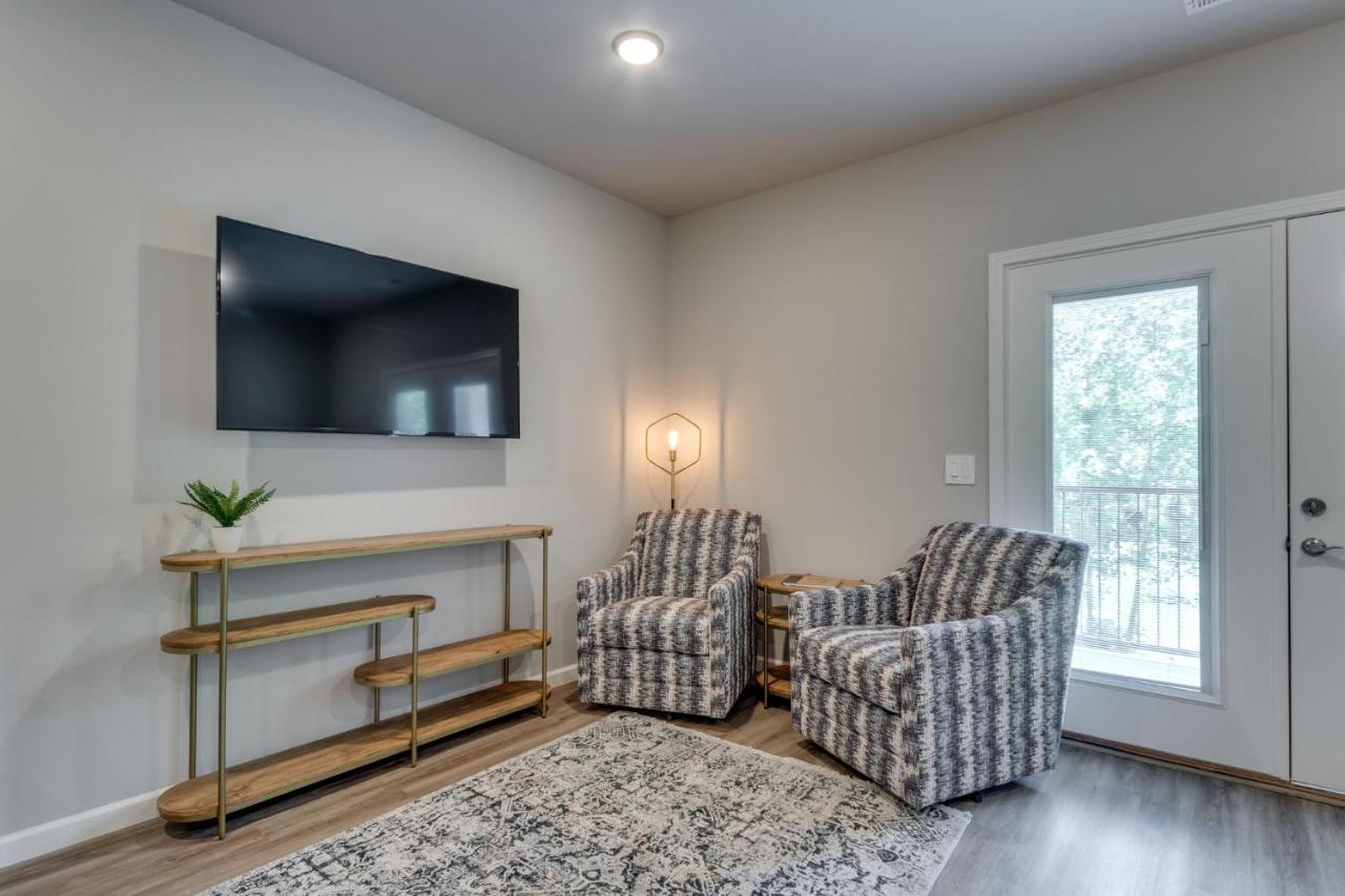 New 3 Bedroom Sleeps 6 *
