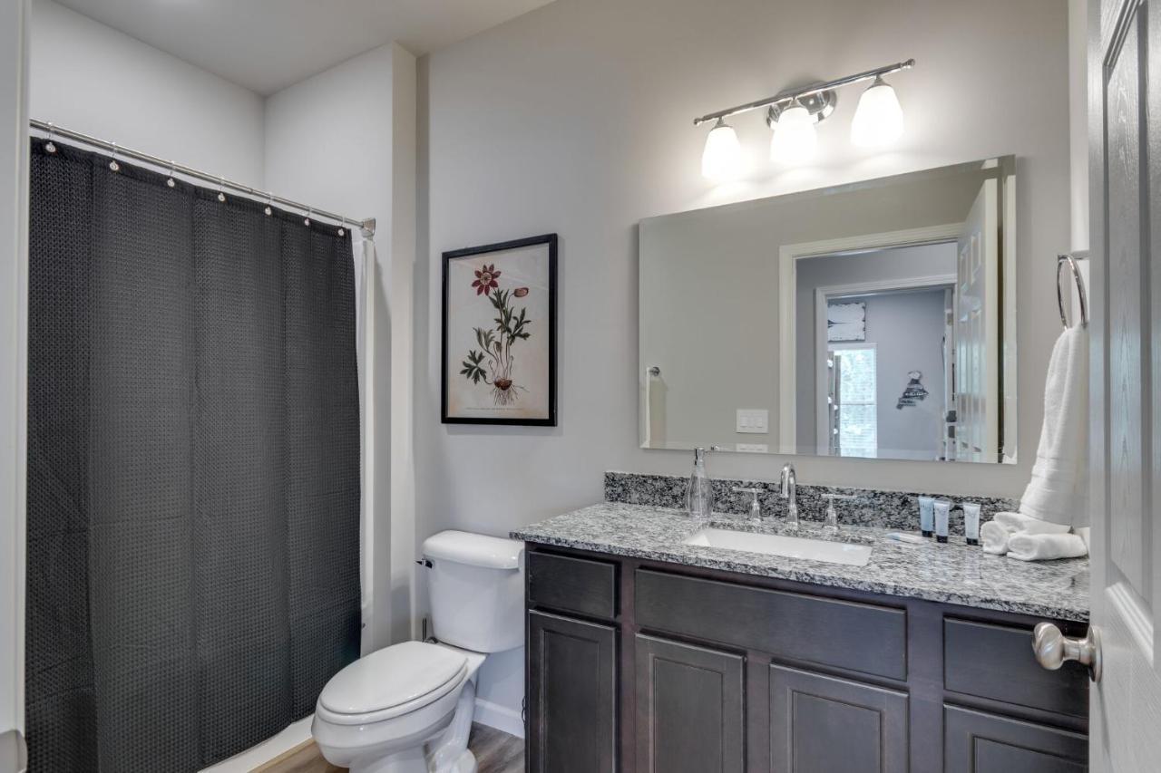Apartment New 3 Bedroom Sleeps 6