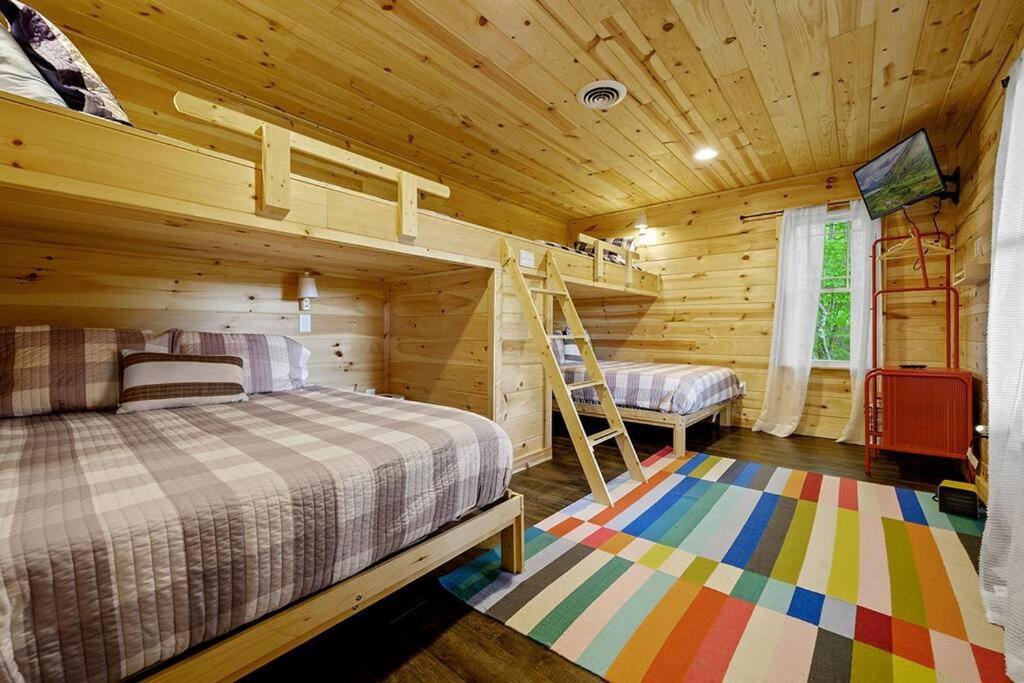 Chic Private W/ Epic Views & Amenities! Holiday home Pigeon Forge