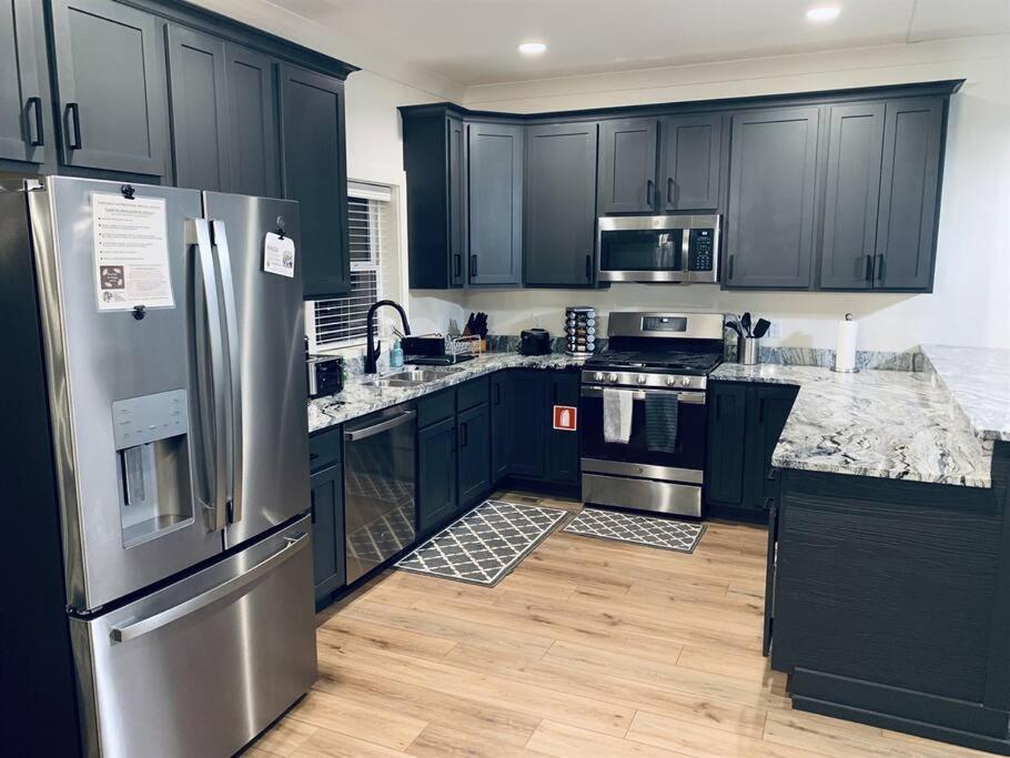 Villa Luxury Bliss, Close To Major Attractions W/game & Gas Grill