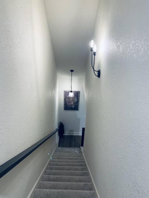 Villa Luxury Bliss, Close To Major Attractions W/game & Gas Grill *