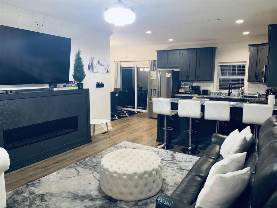 Luxury Bliss, Close To Major Attractions W/game & Gas Grill Villa *