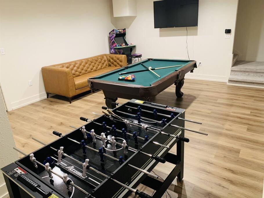Luxury Bliss, Close To Major Attractions W/game & Gas Grill