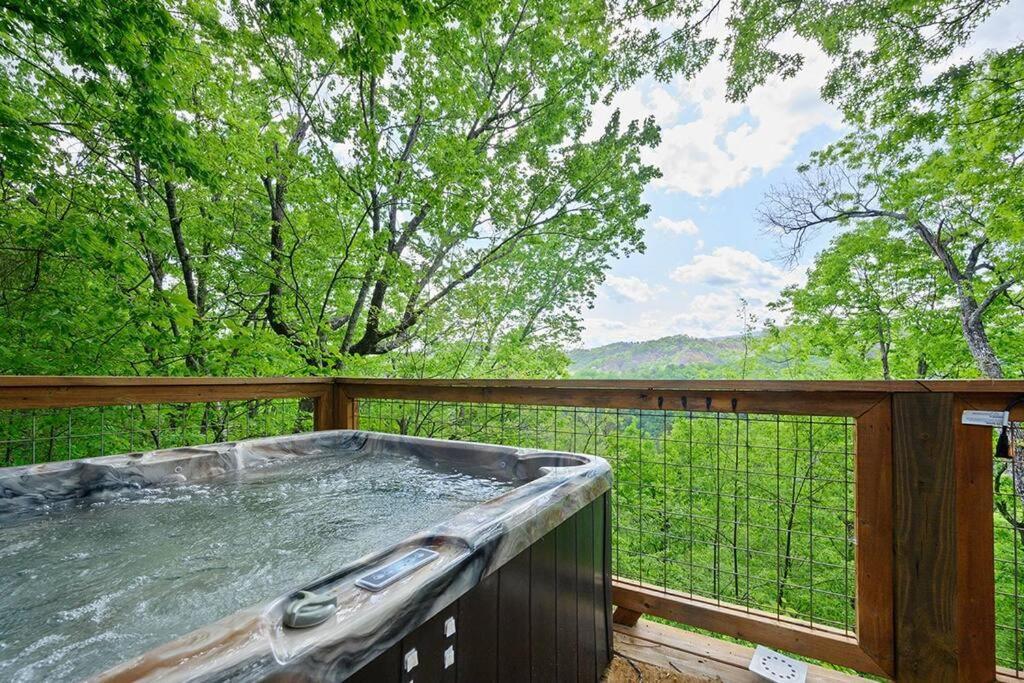 Chic Private W/ Epic Views & Amenities! Holiday home Pigeon Forge