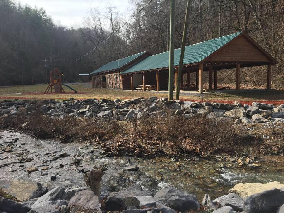 Chic Private W/ Epic Views & Amenities! Holiday home Pigeon Forge